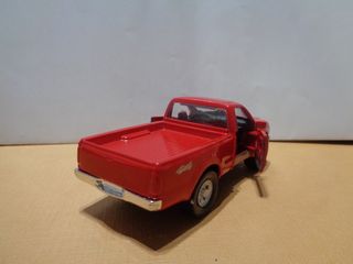 Ford F350 4x4 - Escala 1/39