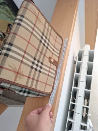 Bolso y monedero Burberry cuadros