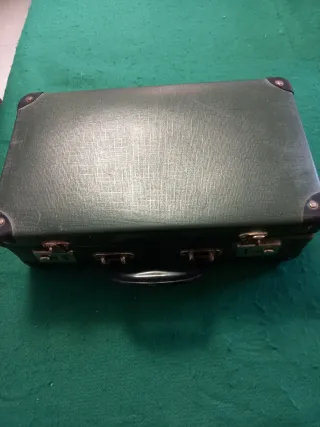 Valigia vintage verde