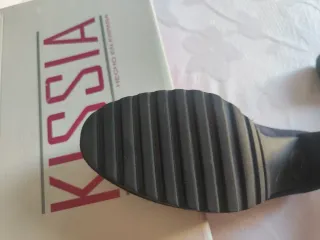 Zapatos salón piel serraje azul noche KISSIA