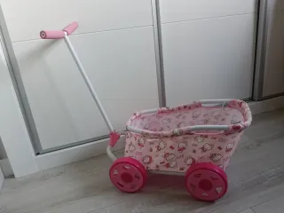 Carro de muñecas Hello Kitty