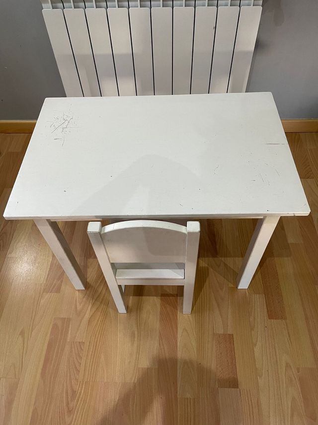 Escritorio y silla infantil blanco