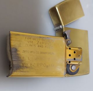 Mechero Zippo Solid Brass