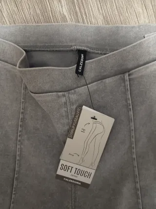 Vaqueros grises pitillo tipo leggins cintura alta