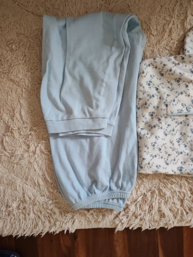 Pijama mujer algodón floral azul y blanco