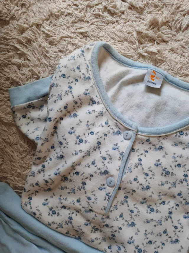 Pijama mujer algodón floral azul y blanco