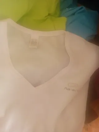 Regalo/ 2 Camisetas Kalenji Talla XS