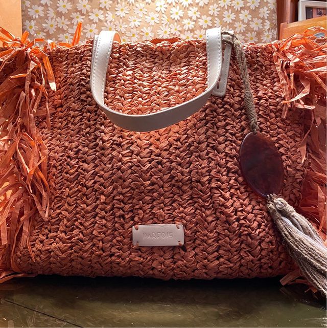 Bolso de rafia Parfois con flecos