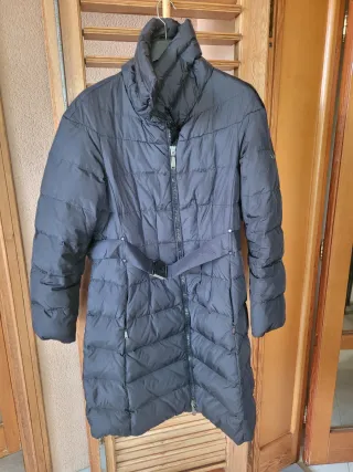 Piumino donna nero lungo con cintura