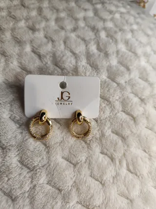 Aros de rodio con cuentas doradas y plateadas