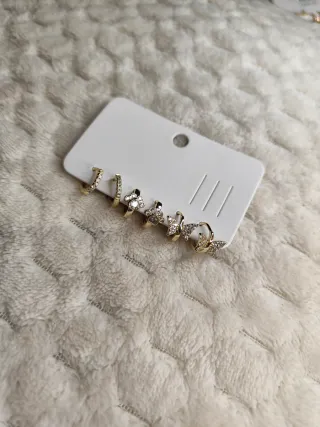 Aros de rodio con cuentas doradas y plateadas