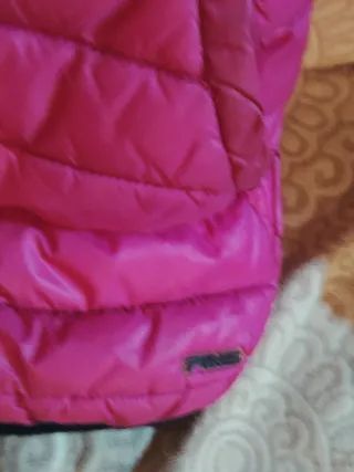 Chaqueta acolchada reversible rosa y negra