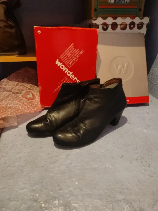 Botines Wonders Mujer Talla 42 Negros