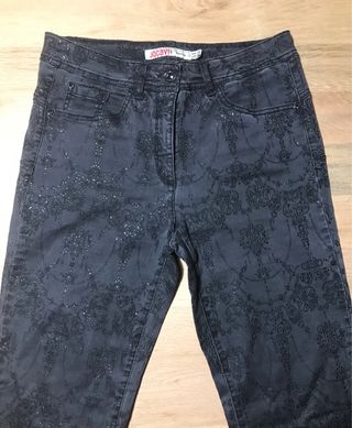 Pantalón pitillo gris Jocavi estampado