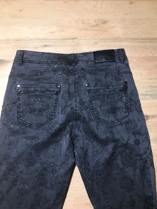 Pantalón pitillo gris Jocavi estampado