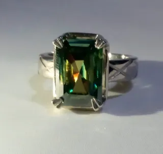 Anillo Moissanita Plata Corte Esmeralda