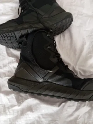 Stivali Under Armour Valsetz Neri