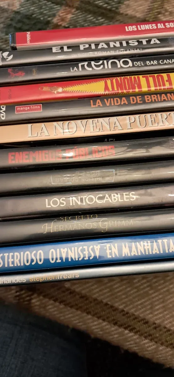 Pack 12 Películas DVD Variadas. Todas por 8 euros