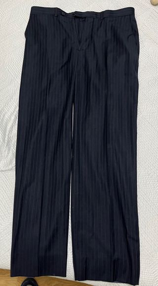 Traje de vestir azul a rayas
