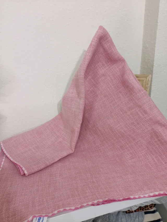 Mantel de lino rosa