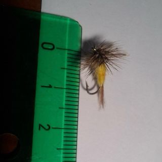 Pack regalo. 18 moscas de pesca. Artesanales