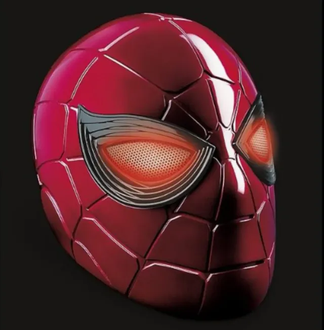 Casco Electrónico Iron Spider-Man Avengers Endgame