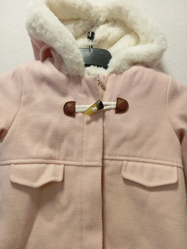 Chaqueta rosa con capucha para bebé (6-9 meses)