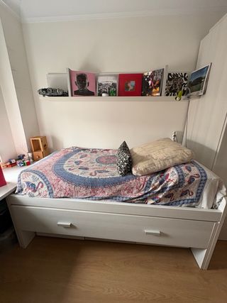 Dormitorio juvenil: cama y armario