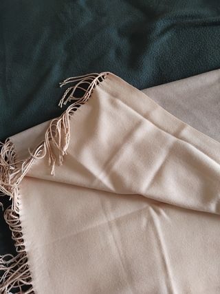 Sciarpa donna beige/rosa con frange