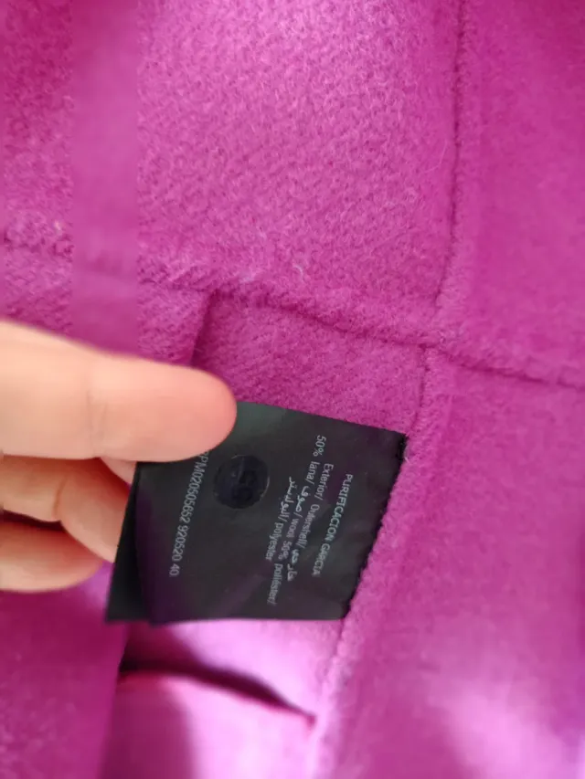 Abrigo Purificación García, color buganvilla.