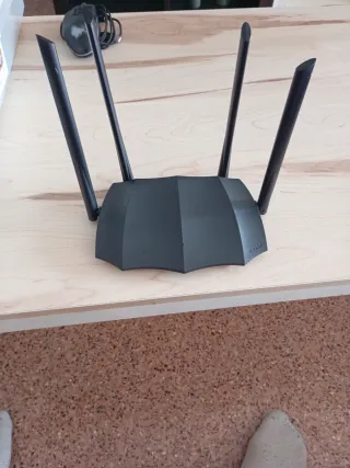 Router Tenda Negro