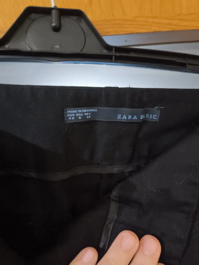 Pantalón Zara Talla 40 Negro