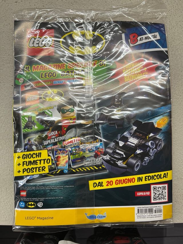 Lego Superman + Limited Tin Box N.9