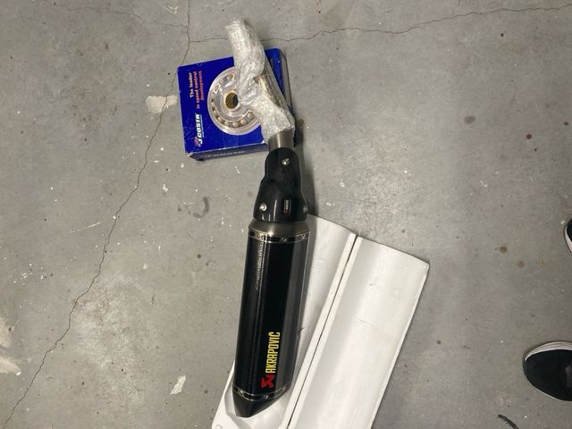 Escape Akrapovič Kawasaki Z800 Carbono