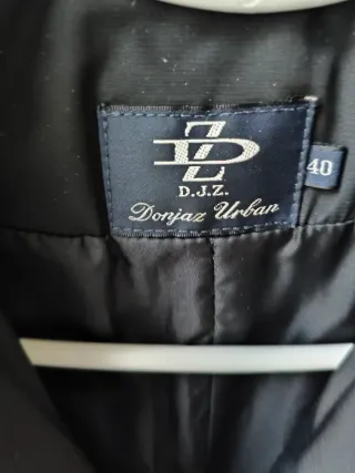 Parka negra acolchada