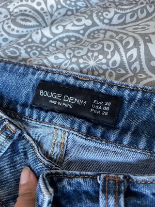 Pantaloni palazzo blu. dice che è un 38 ma veste34