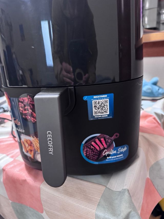 Freidora de aire Cecotec 6L