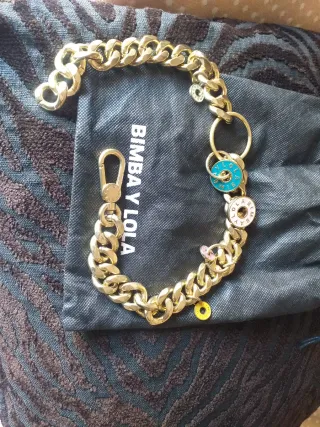 Collar Bimba y Lola dorado con charms