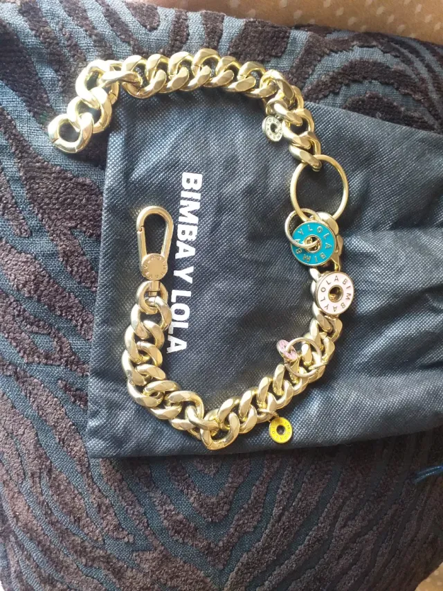 Collar Bimba y Lola dorado con charms