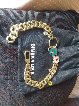 Collar Bimba y Lola dorado con charms