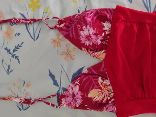 Bañador floral rosa y rojo nuevo