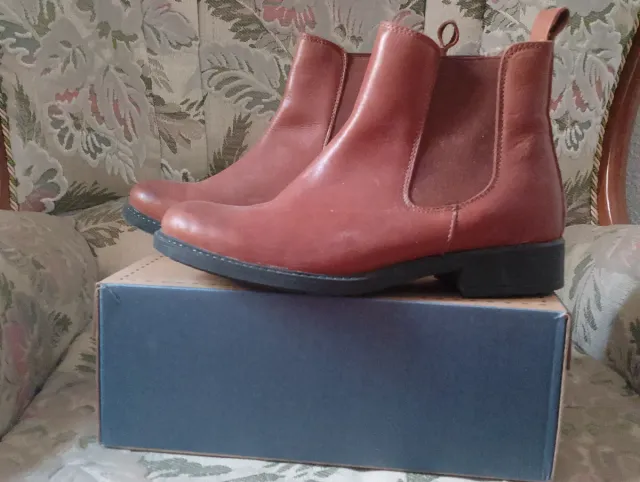 Botas marrones talla 37