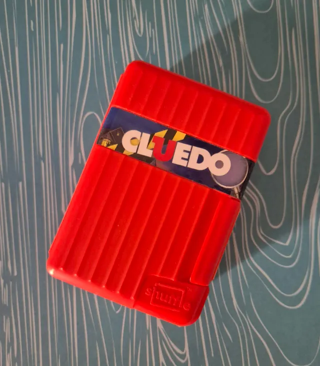 Cluedo Shuffle Mini Juego de Cartas