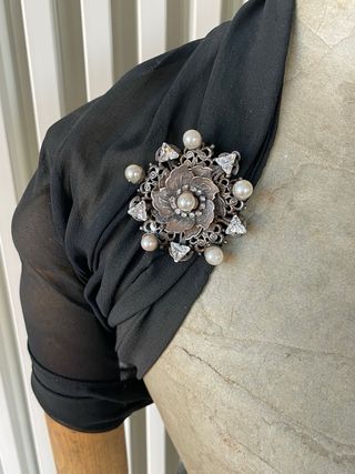 Spilla Grande Fiore Perle e Cristalli Argento