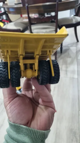 Camión a escala 1:18