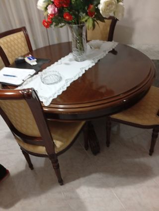 Tavolo rotondo in legno allungabile