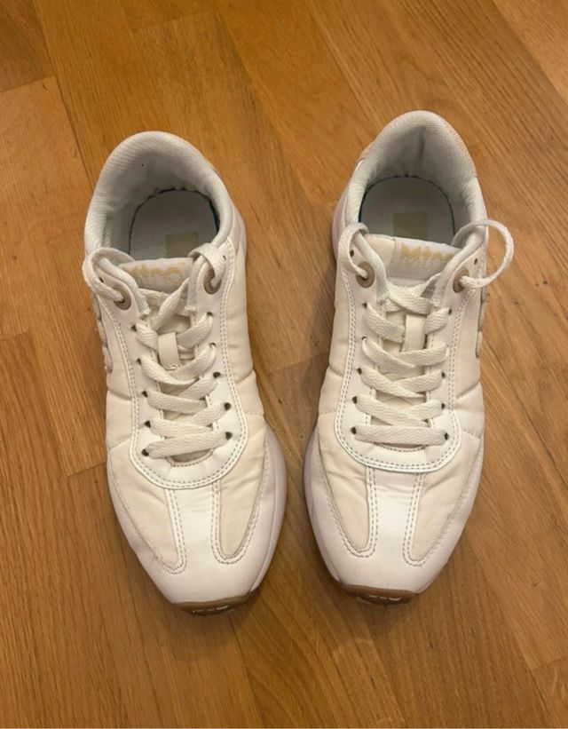 Deportivas Mustang Blancas