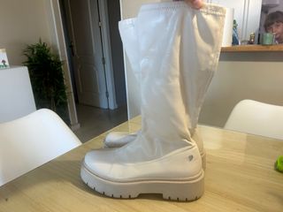Botas altas beige/blancas 41 GIOSSEPO