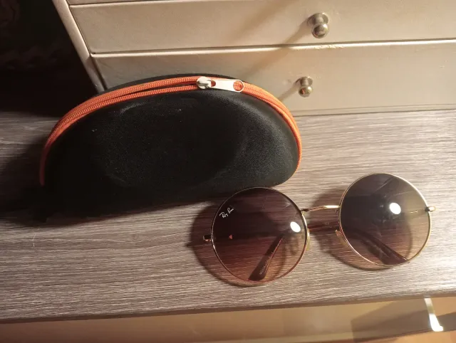 Gafas de Sol  Redondas Marrones y Doradas.