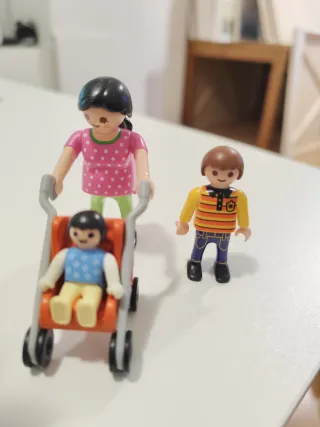 Playmobil Madre con niños y carrito